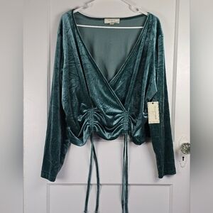 NWT No Comment Plus Green Velvet Top 3X